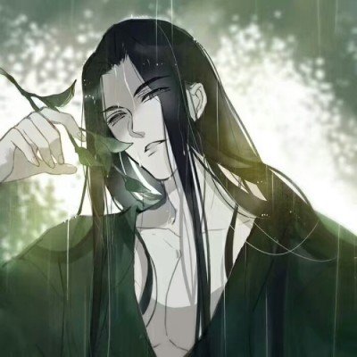 男孩拿长棍卡电梯门 被拽起摔倒
